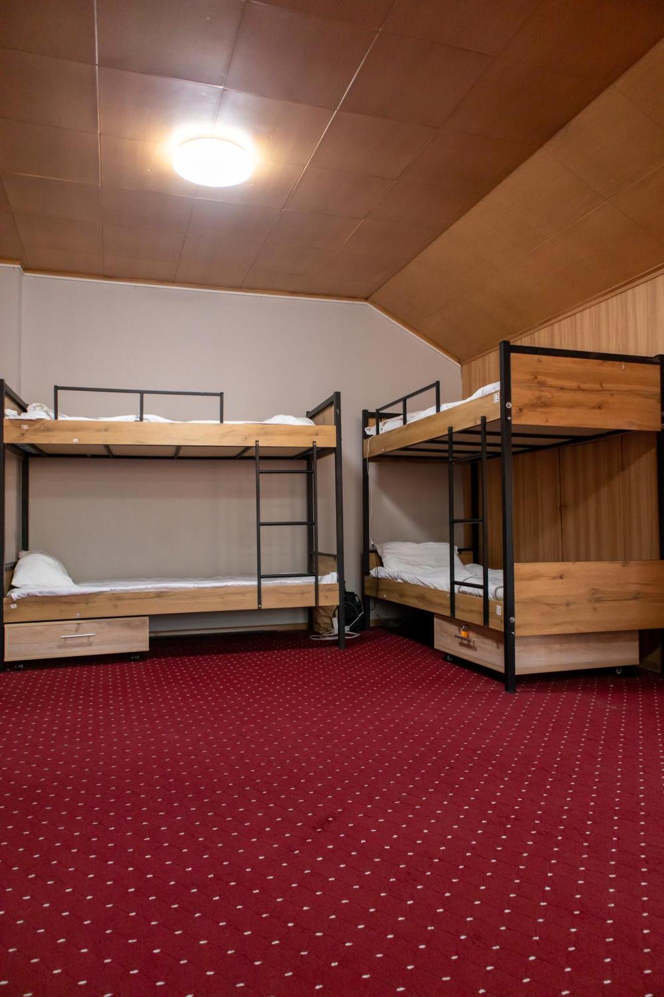 Almaty Backpackers Hostel Екстериор снимка